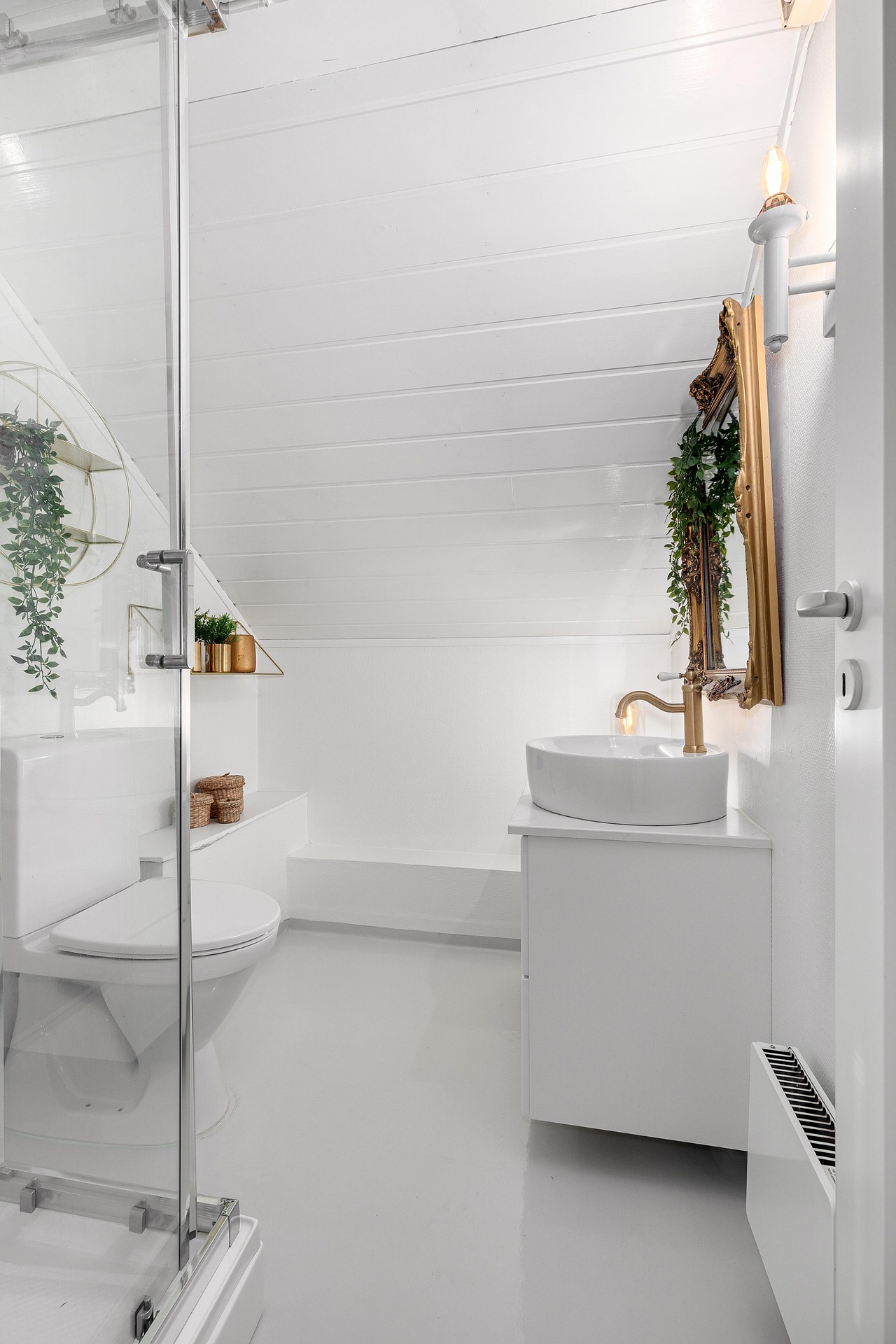 bathroom-6893122_1920